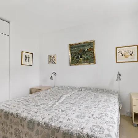 Sopark Lejl, 37 Apartment